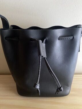 Parker Clay Topa Mini Leather Drawstring Crossbody Bag - Black